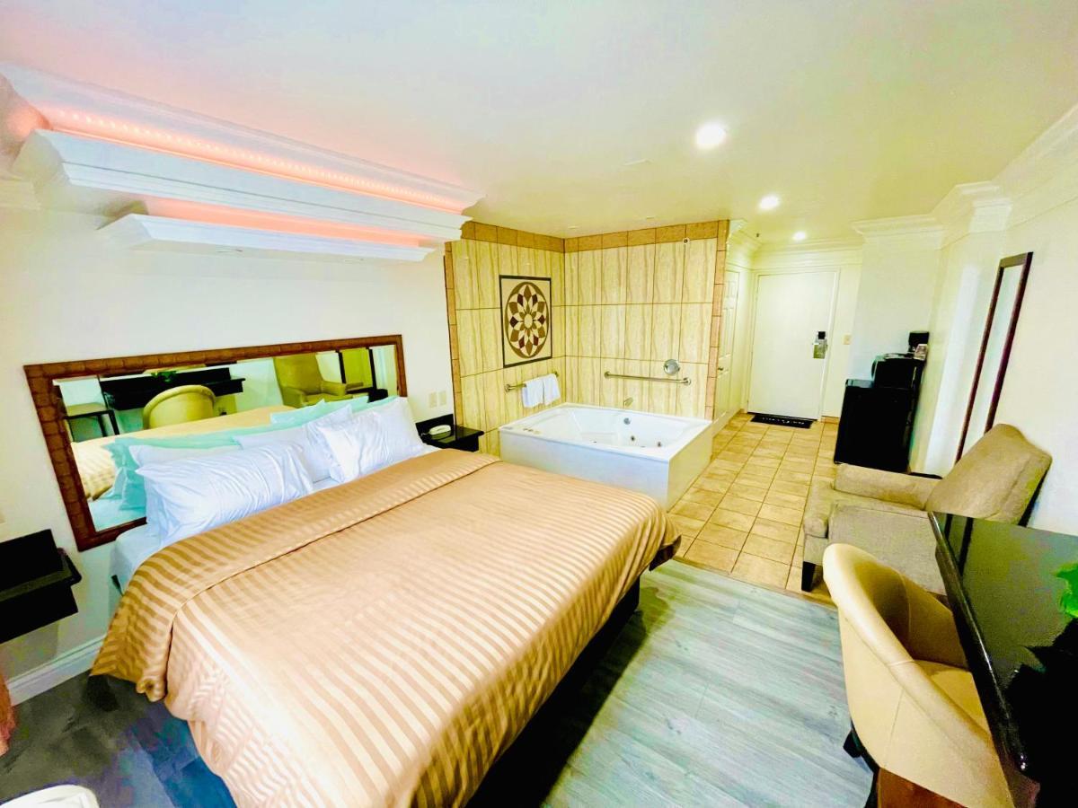 Rodeway Inn Santa Ana Extérieur photo