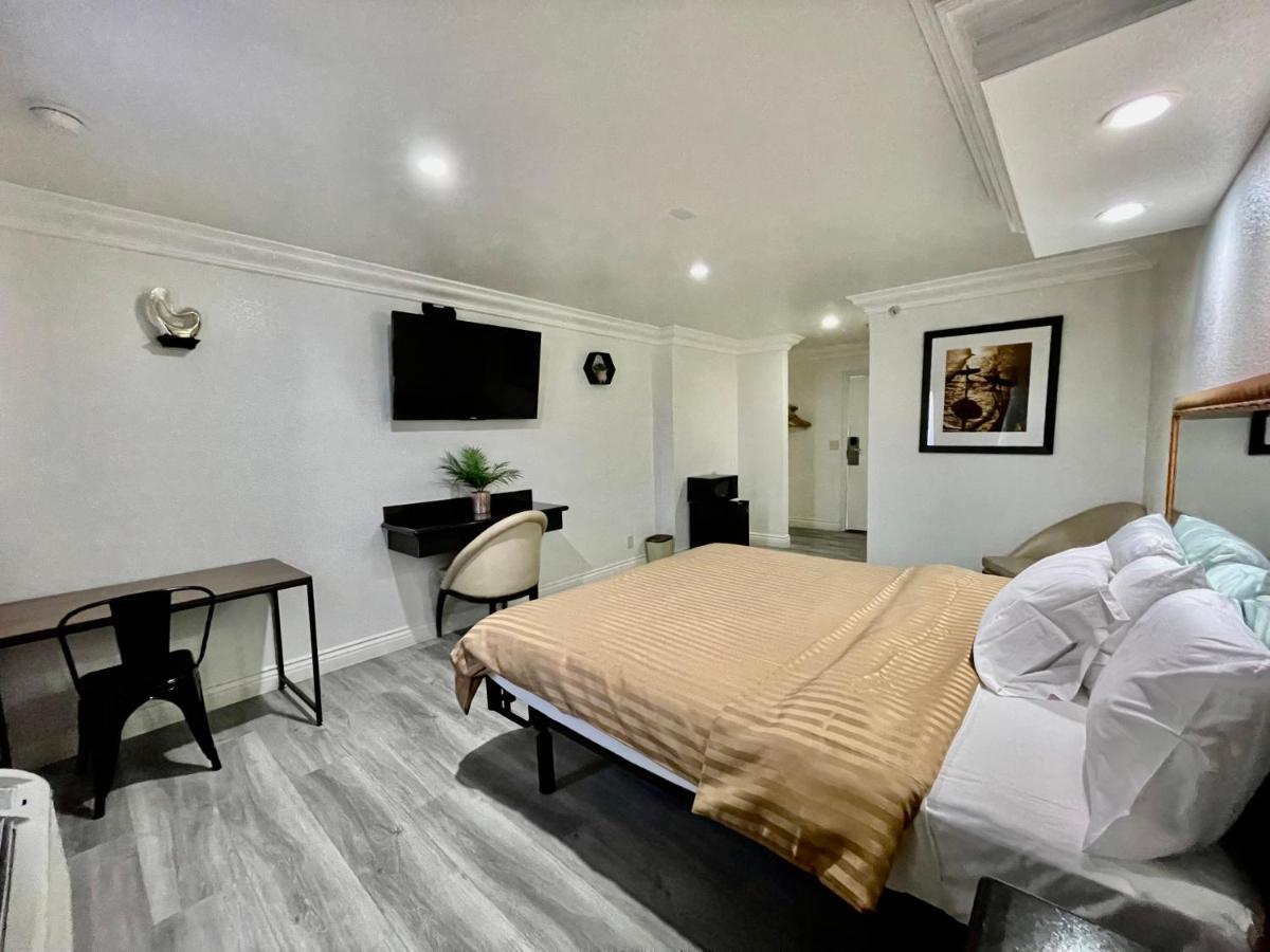 Rodeway Inn Santa Ana Extérieur photo