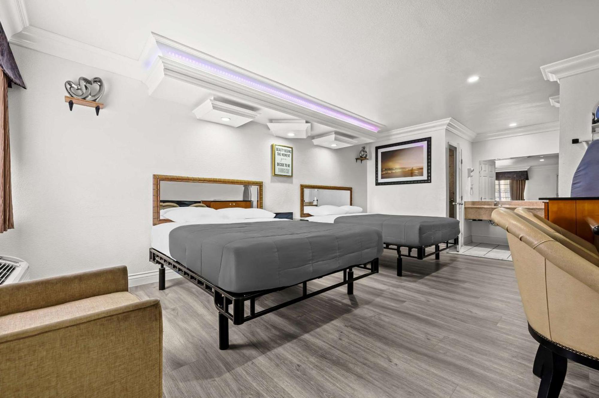 Rodeway Inn Santa Ana Extérieur photo